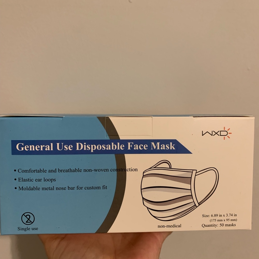 Disposable face mask